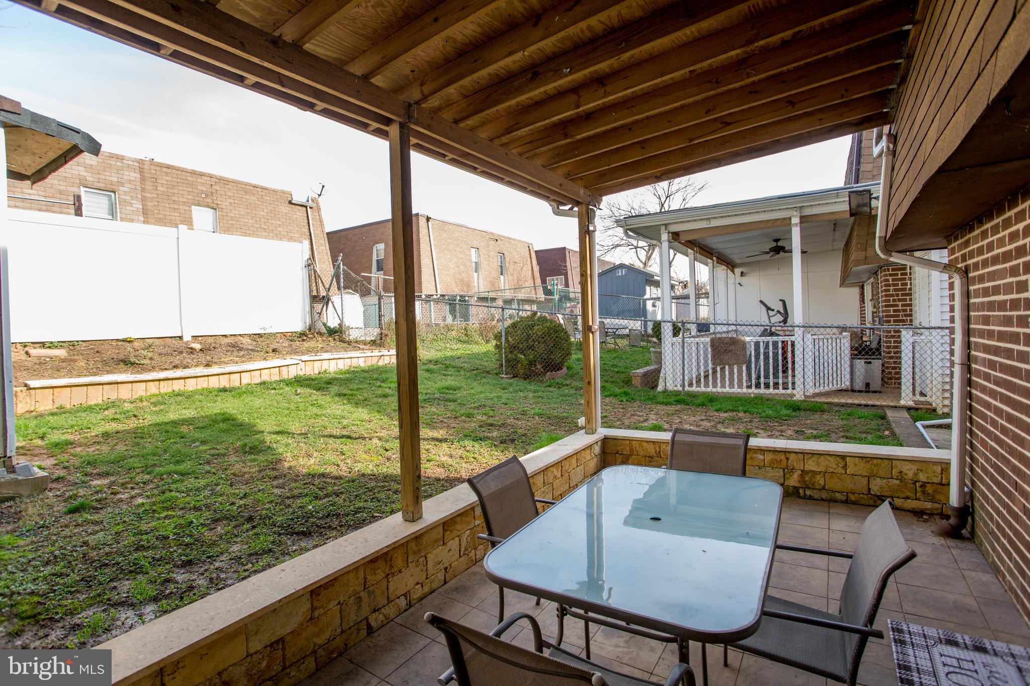 BUSTLETON - Residential