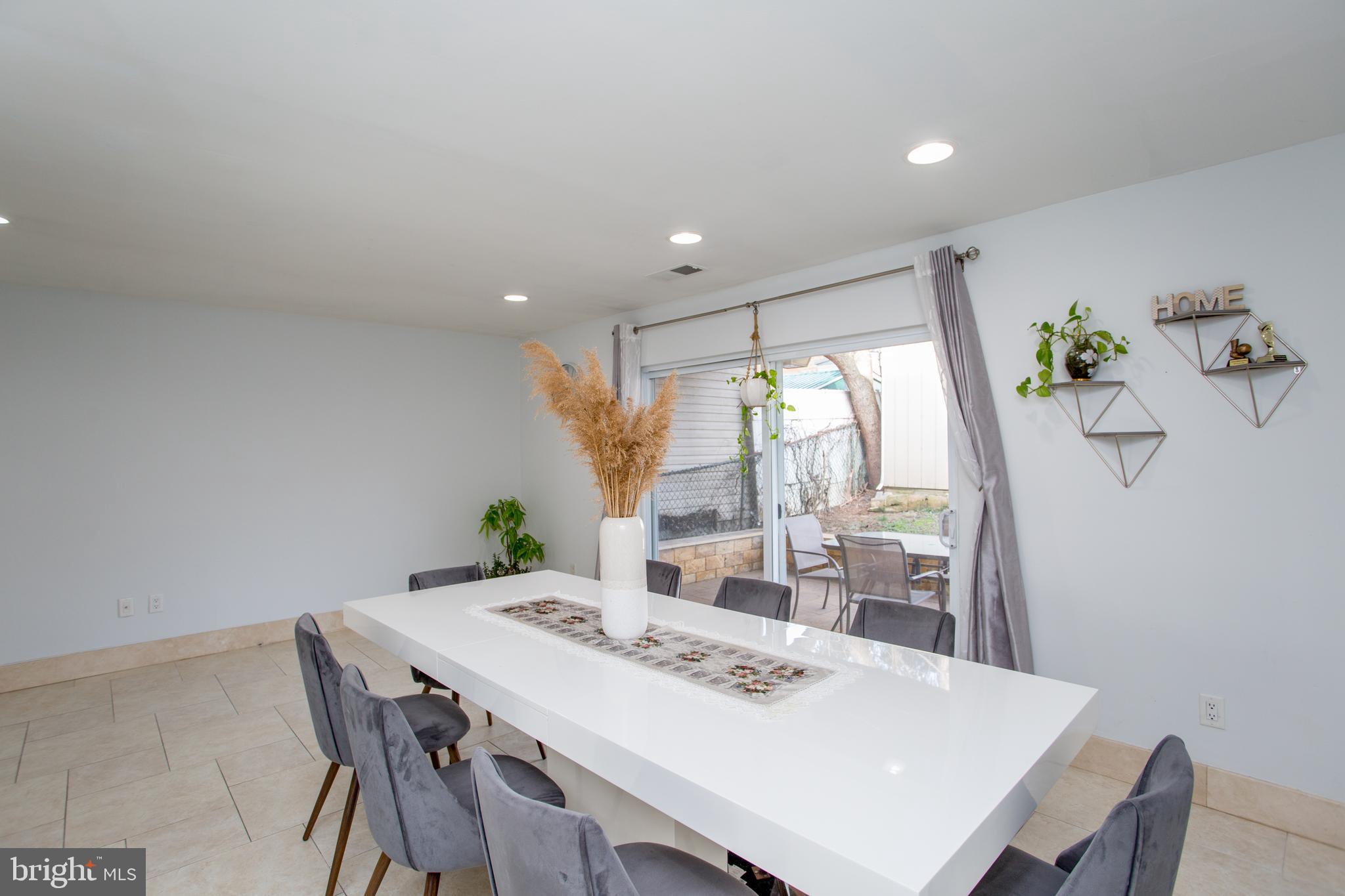 BUSTLETON - Residential