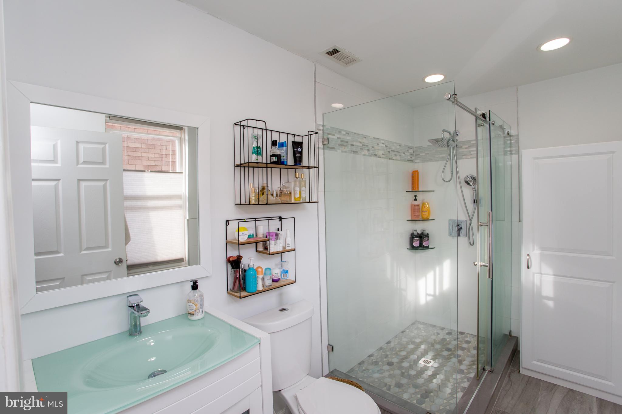 BUSTLETON - Residential