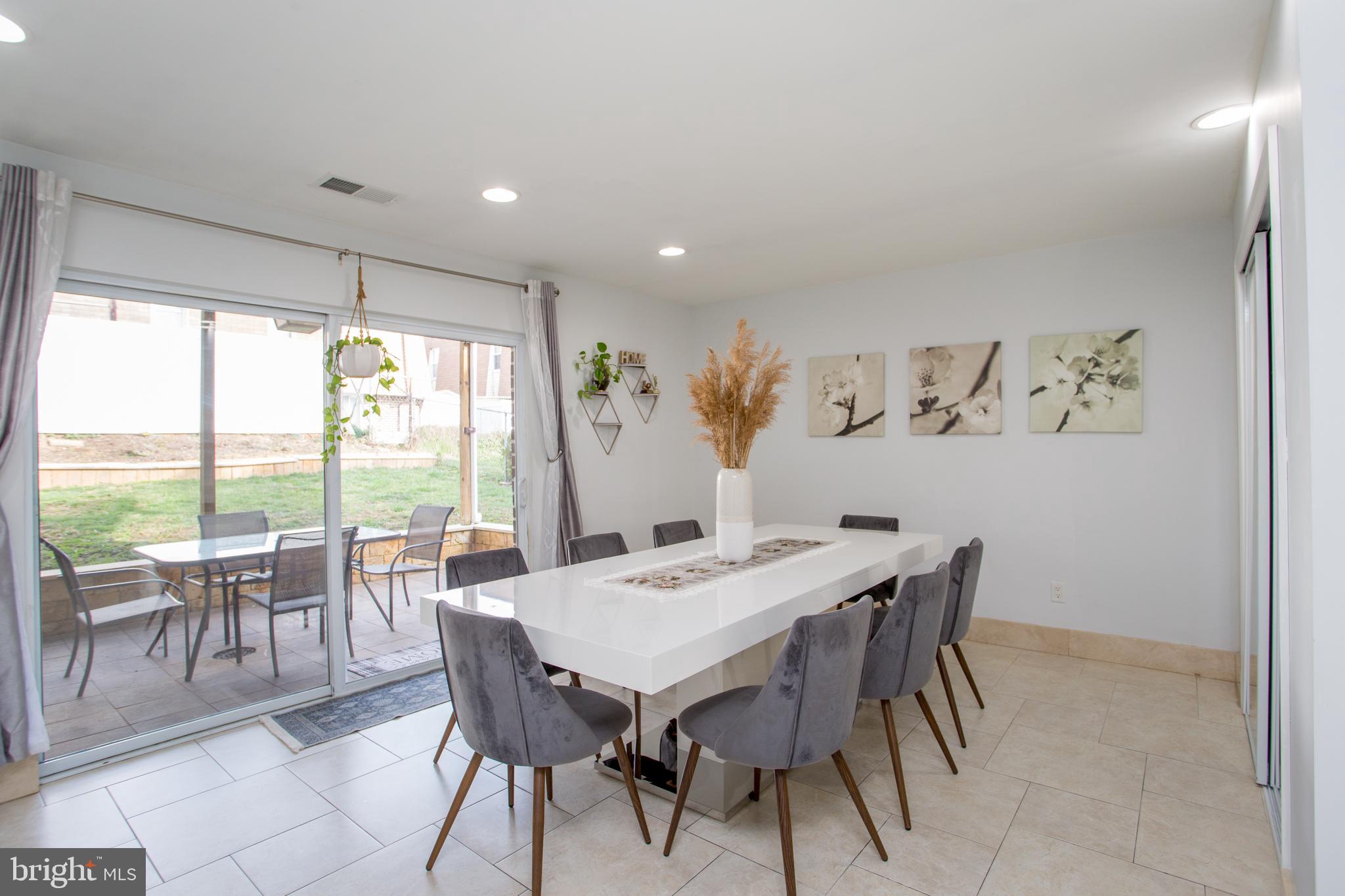 BUSTLETON - Residential