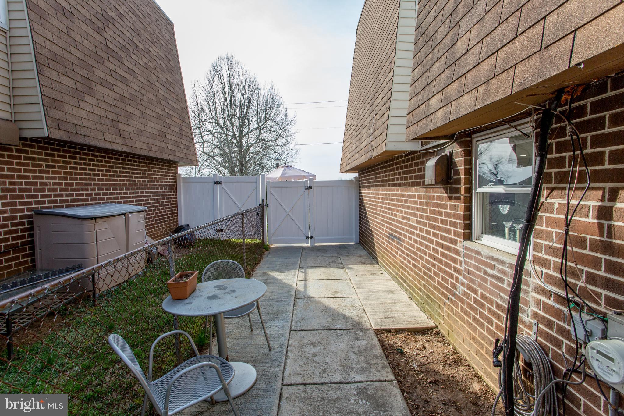 BUSTLETON - Residential