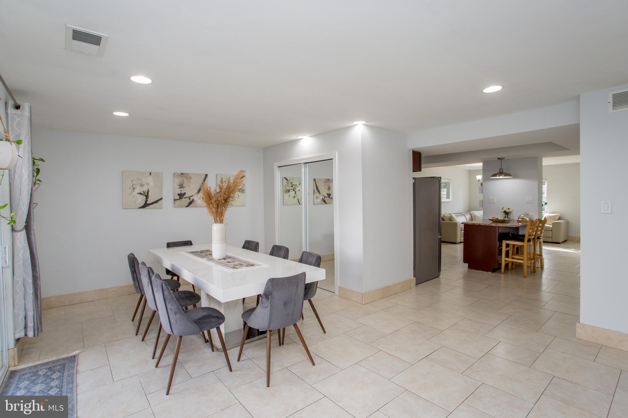 BUSTLETON - Residential