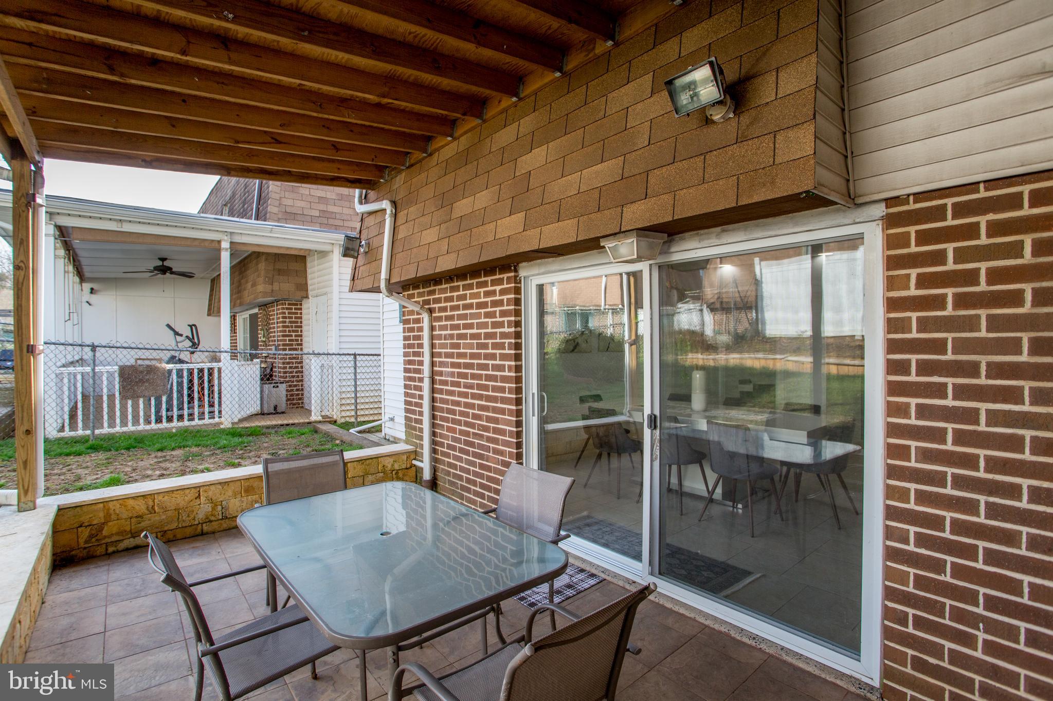 BUSTLETON - Residential