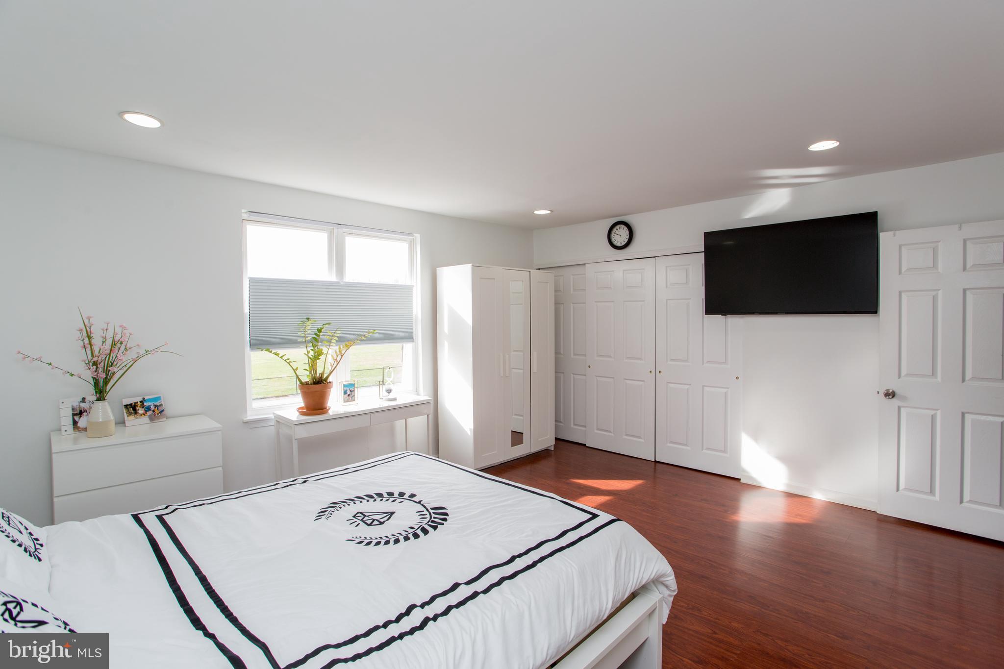 BUSTLETON - Residential