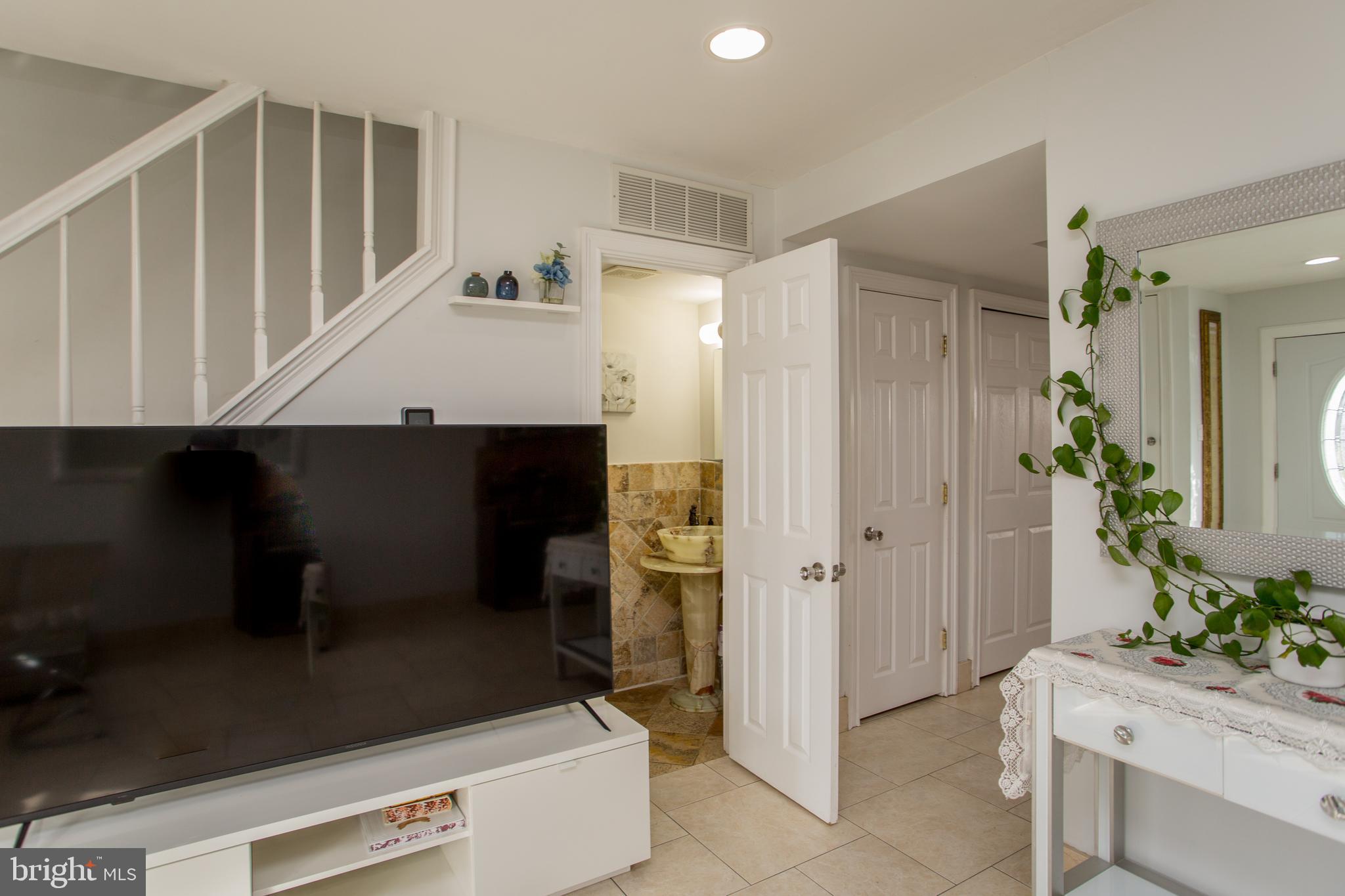 BUSTLETON - Residential