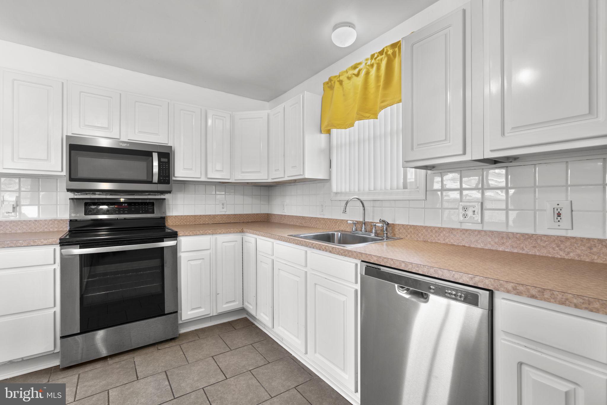 NEW CUT FARMS - Residential