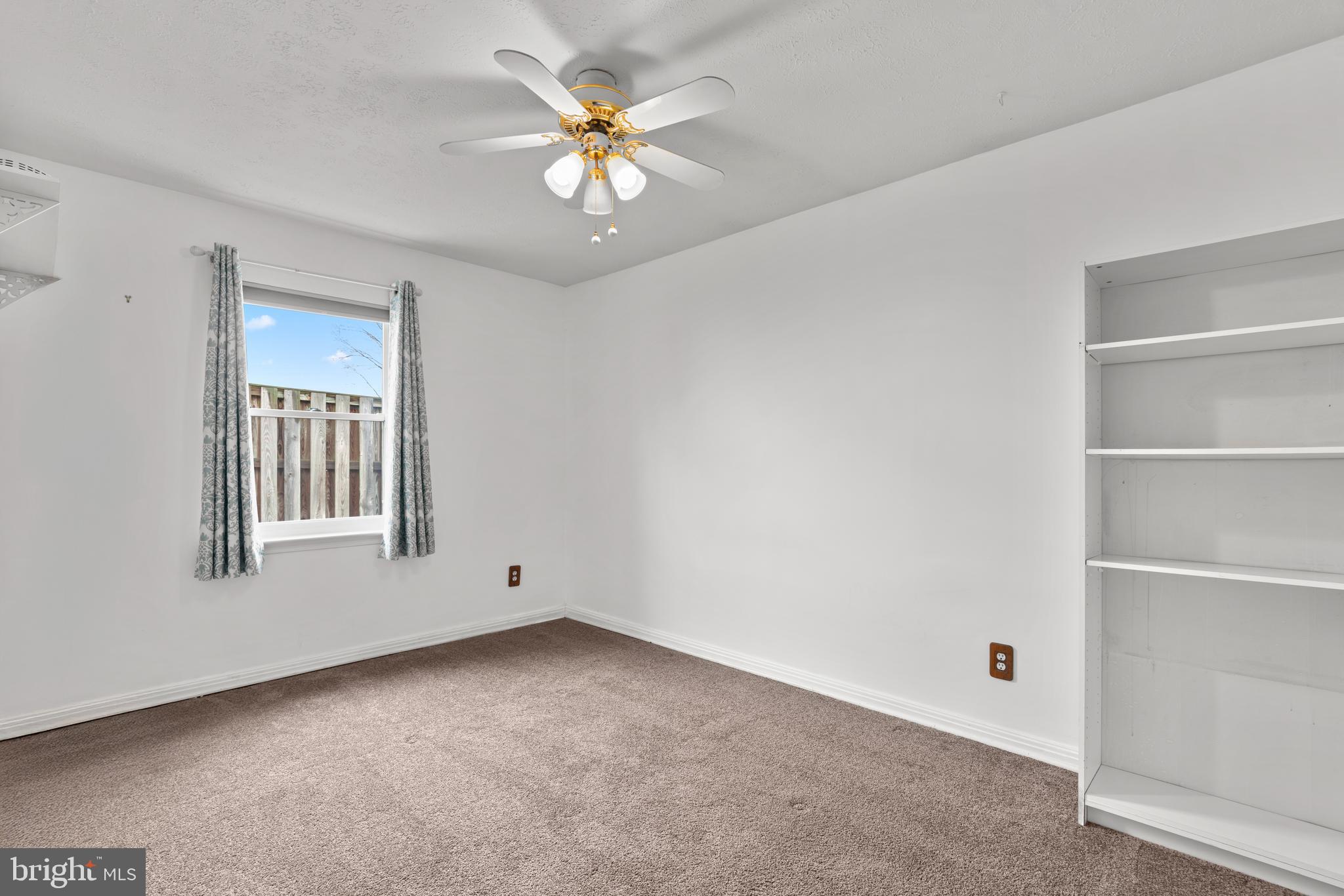 NEW CUT FARMS - Residential