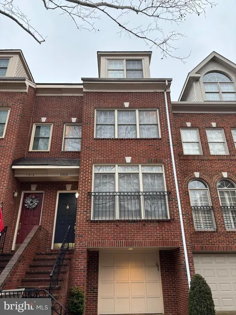 1516 N Colonial Terrace, Arlington, VA MLS: VAAR2069648