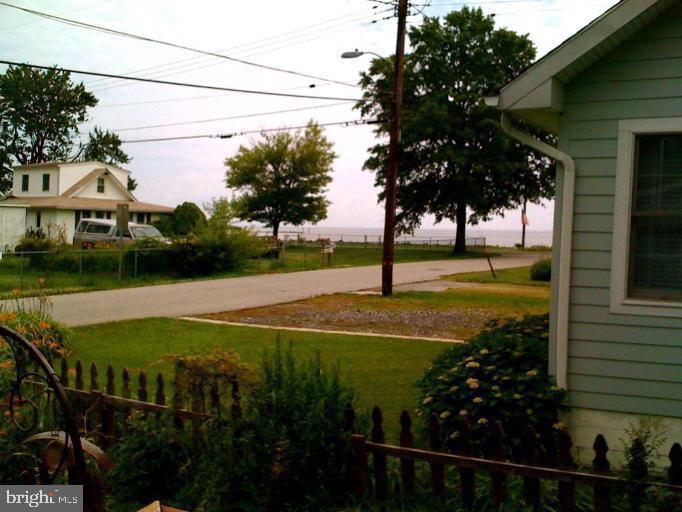 CEDARHURST ON THE BAY - Residential