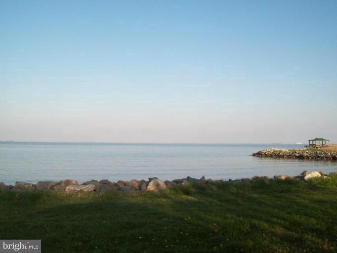 CEDARHURST ON THE BAY - Residential