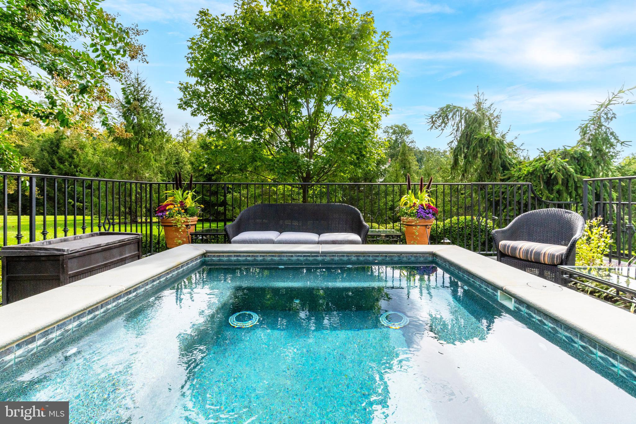 WINFIELD - Residential