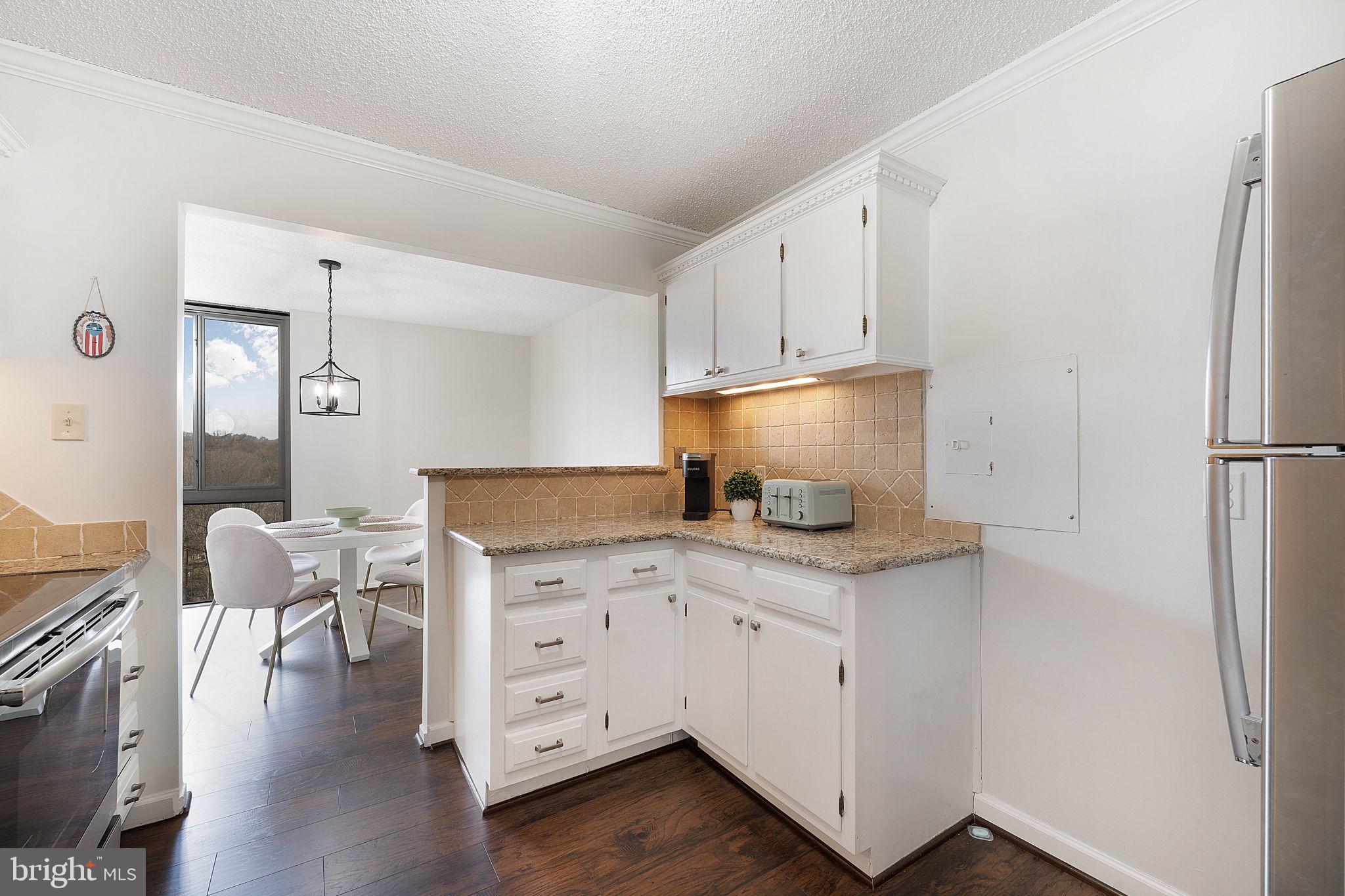 IDYLWOOD TOWERS CONDO - Residential Lease