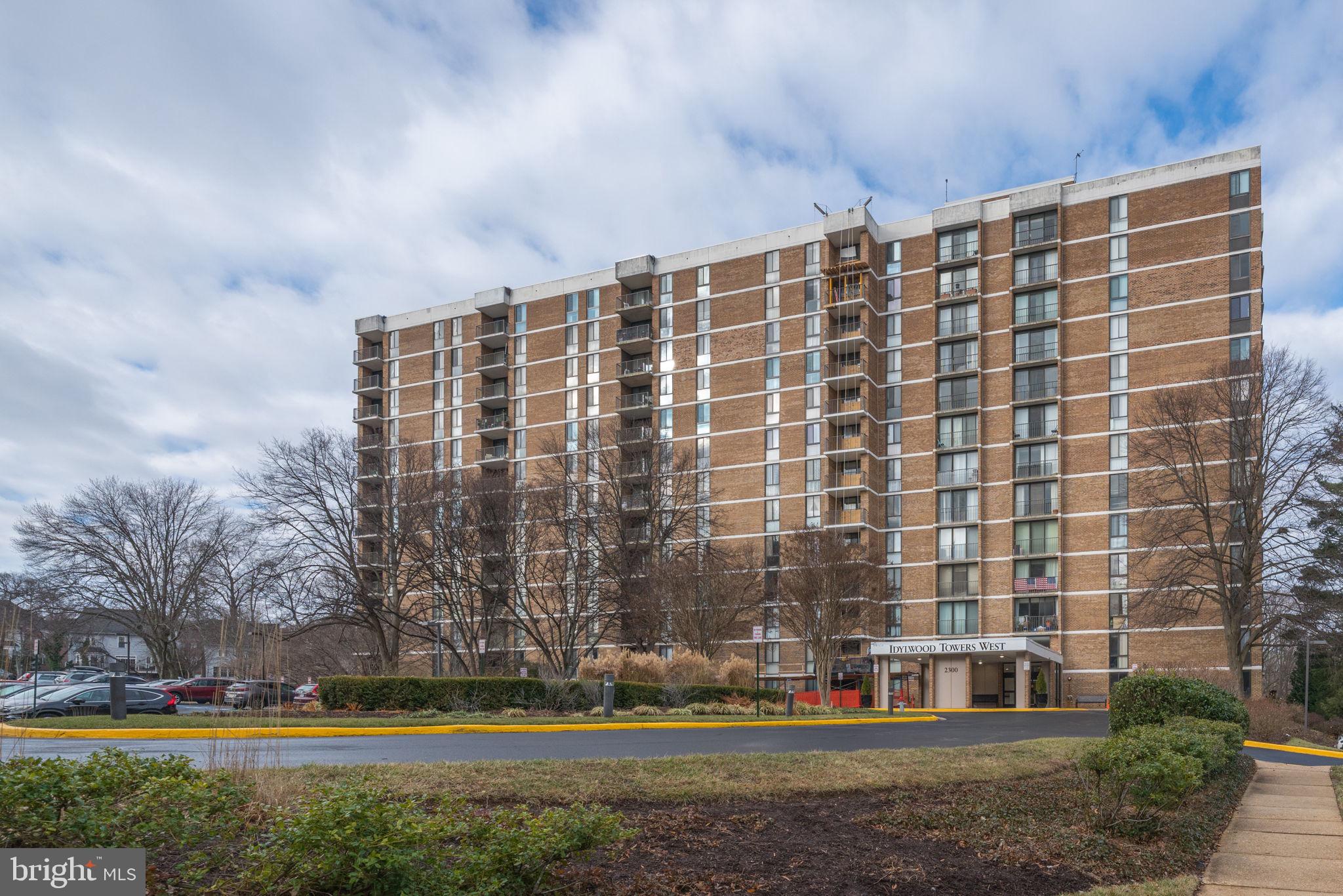 IDYLWOOD TOWERS CONDO - Residential Lease