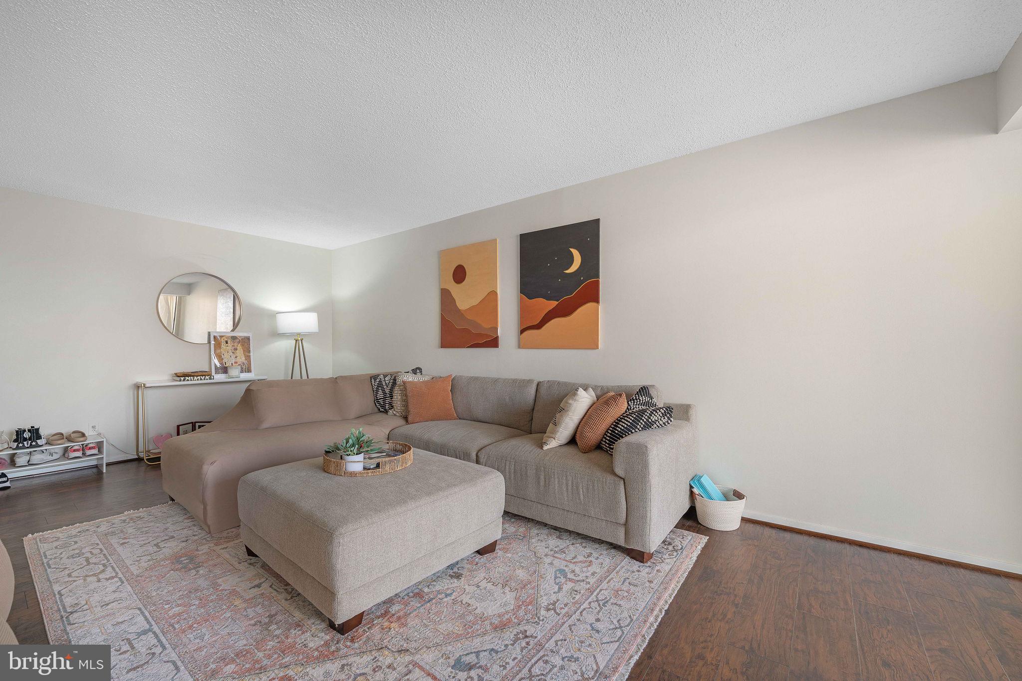 IDYLWOOD TOWERS CONDO - Residential Lease