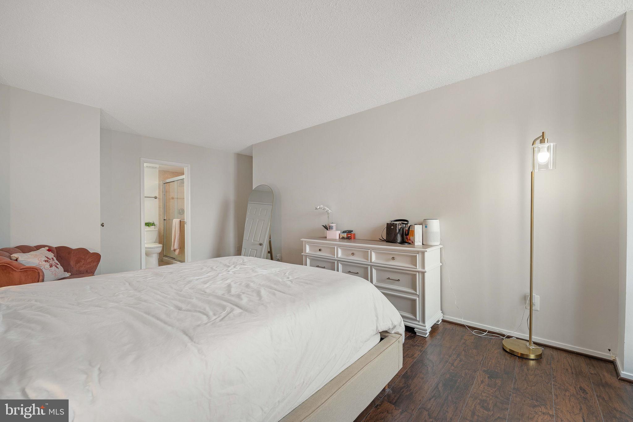 IDYLWOOD TOWERS CONDO - Residential Lease