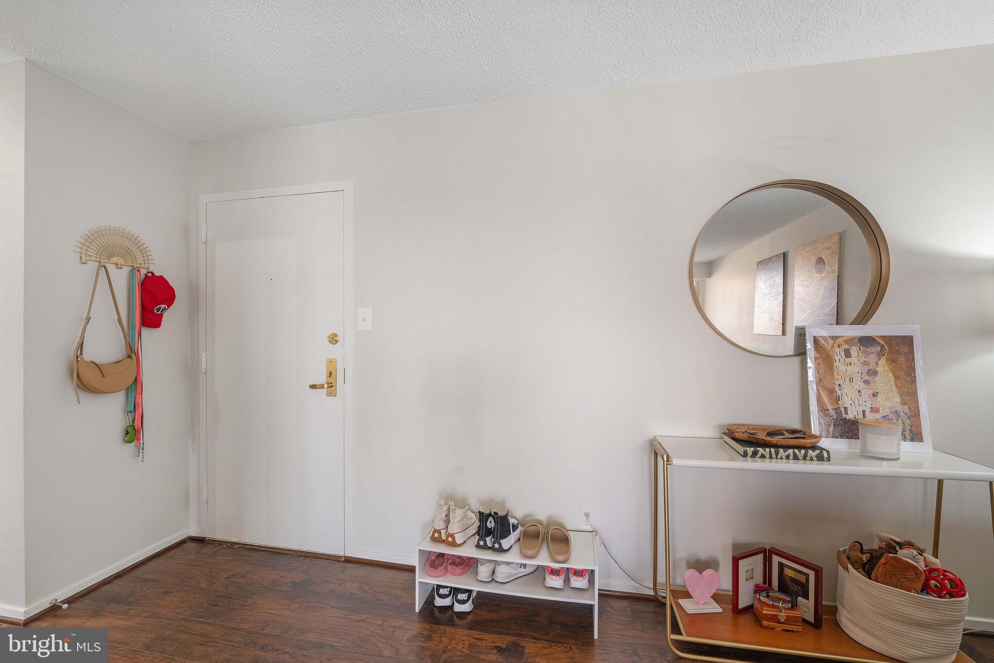 IDYLWOOD TOWERS CONDO - Residential Lease