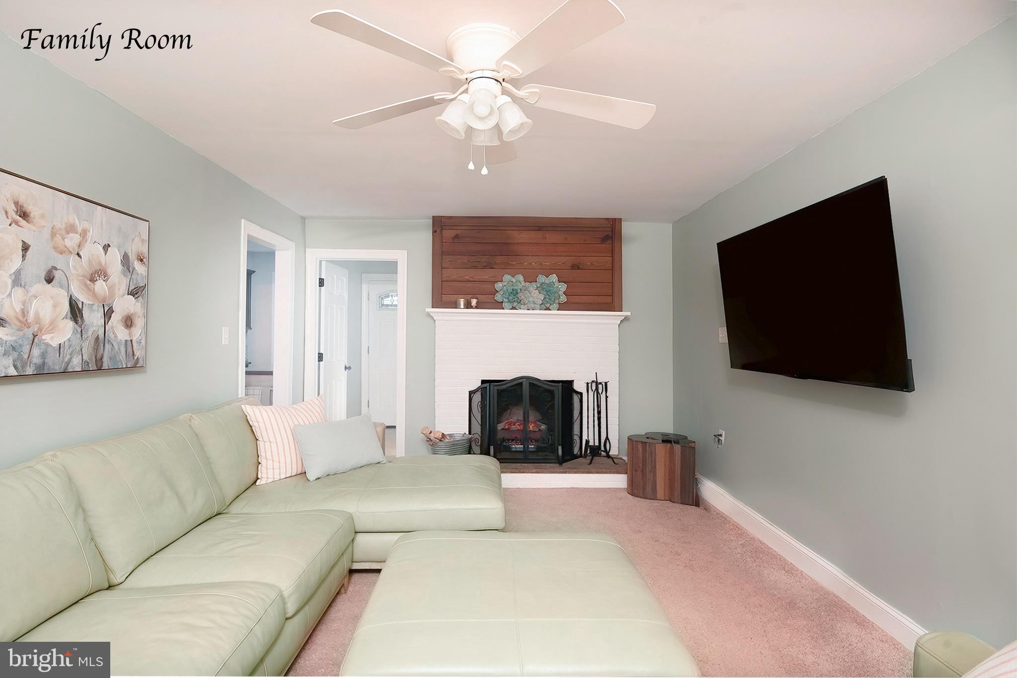 APPLETON ACRES - Residential