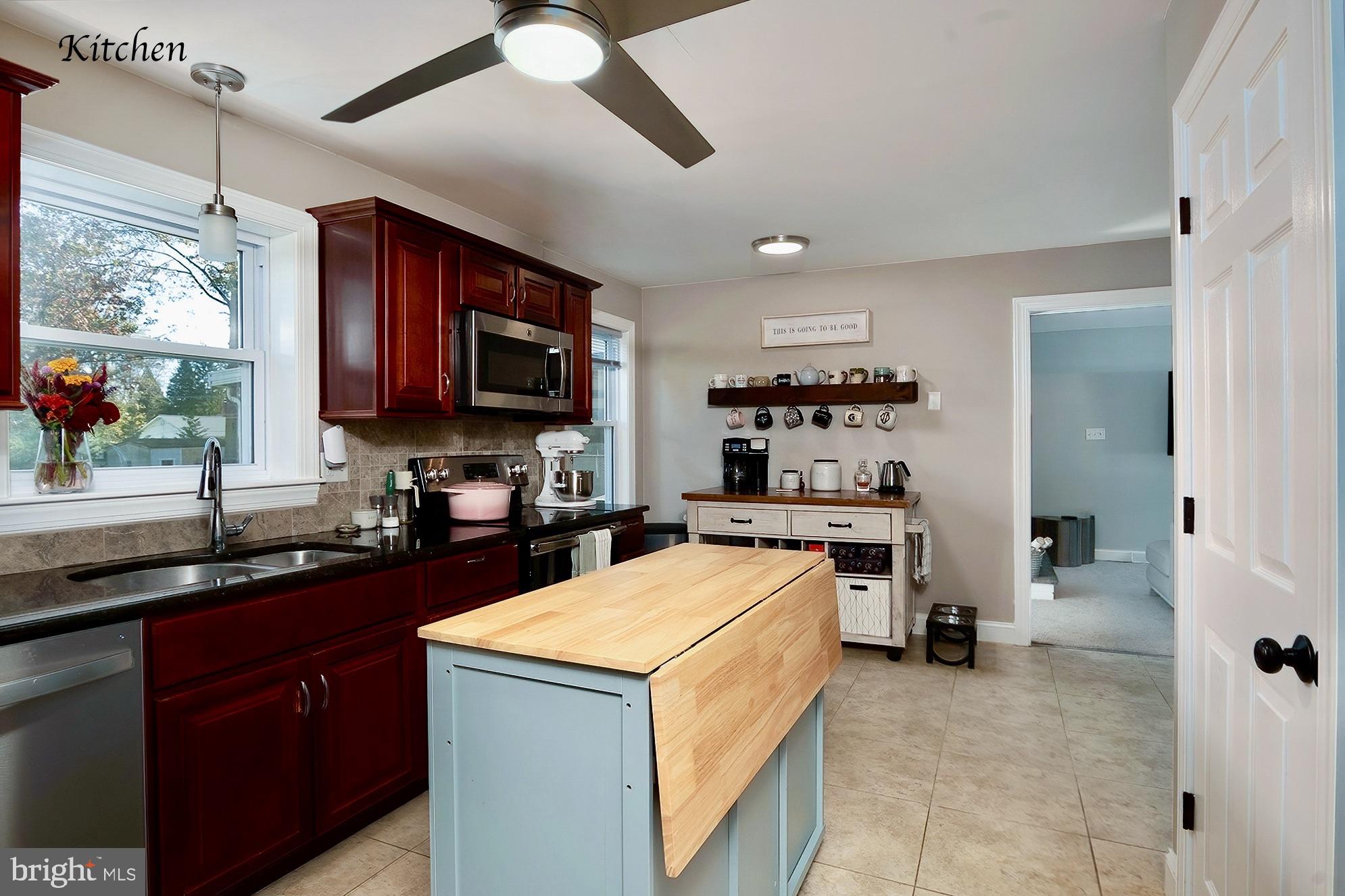 APPLETON ACRES - Residential