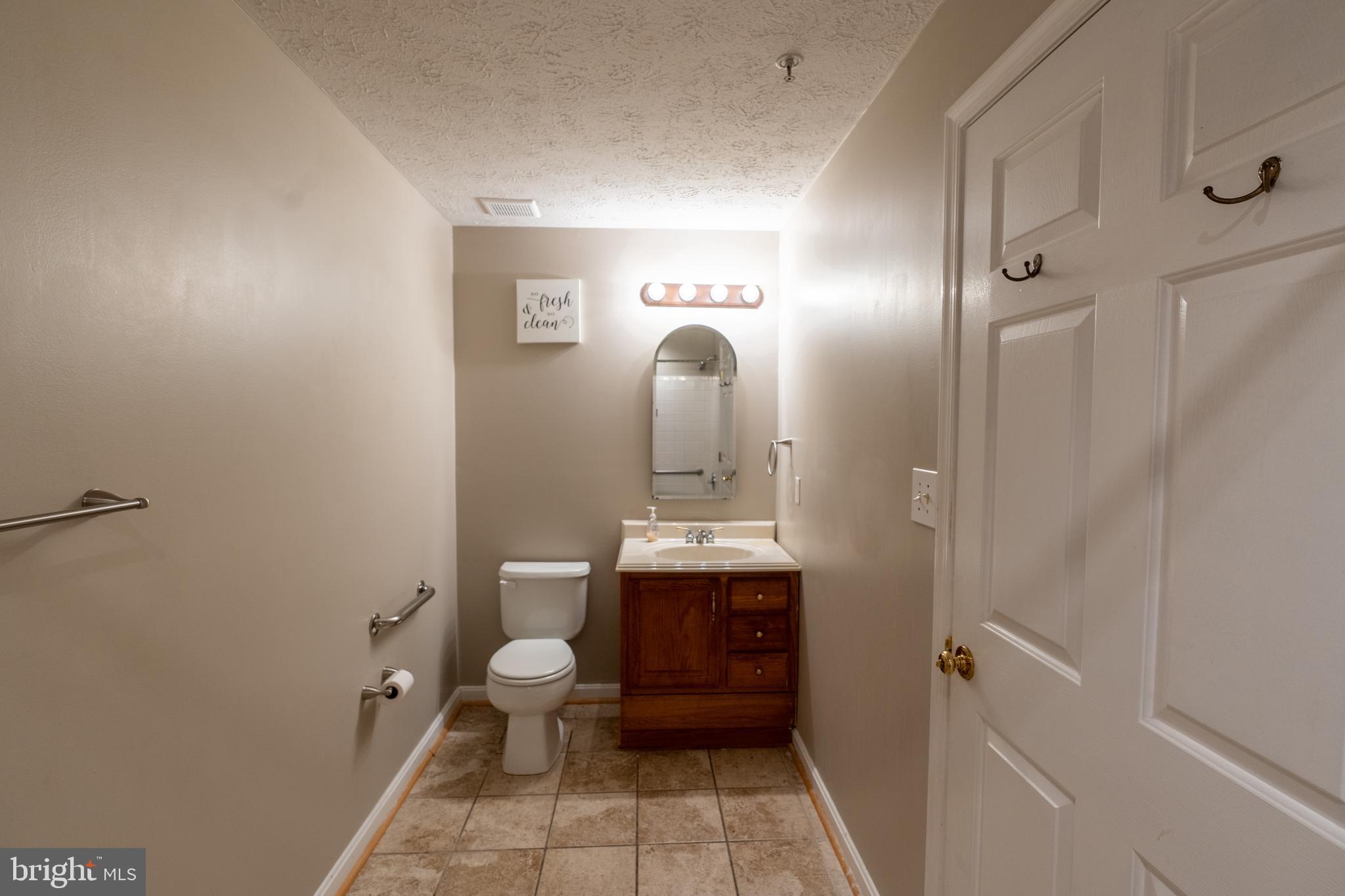 PINEY ORCHARD - Residential Lease