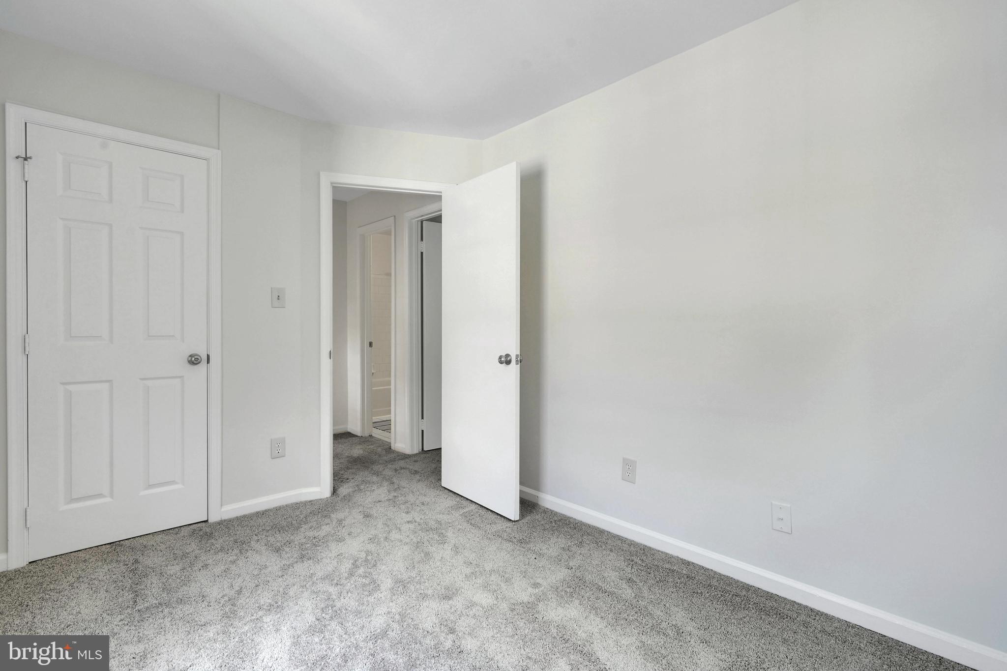 WOODLAWN MEWS - Residential