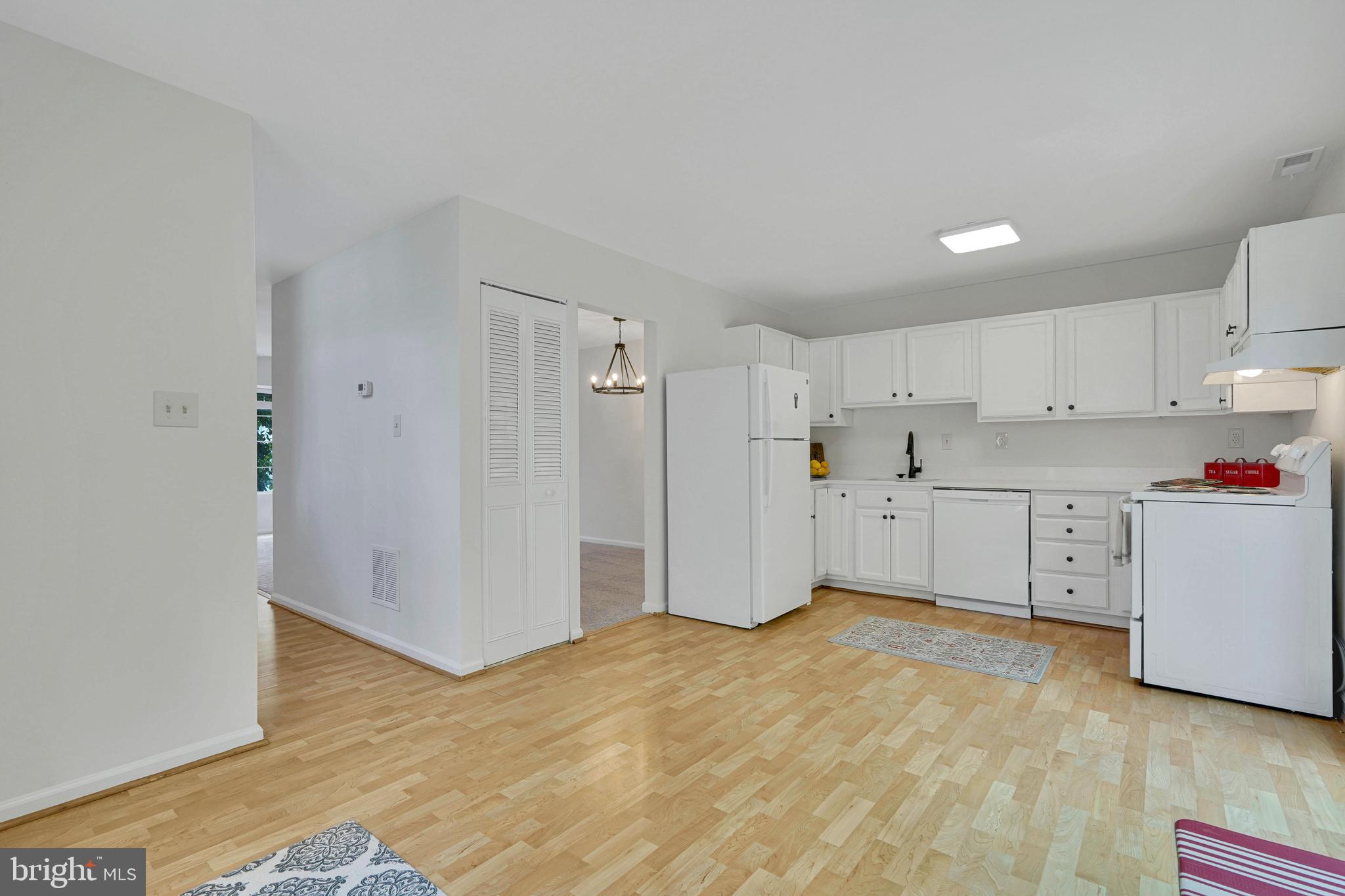 WOODLAWN MEWS - Residential