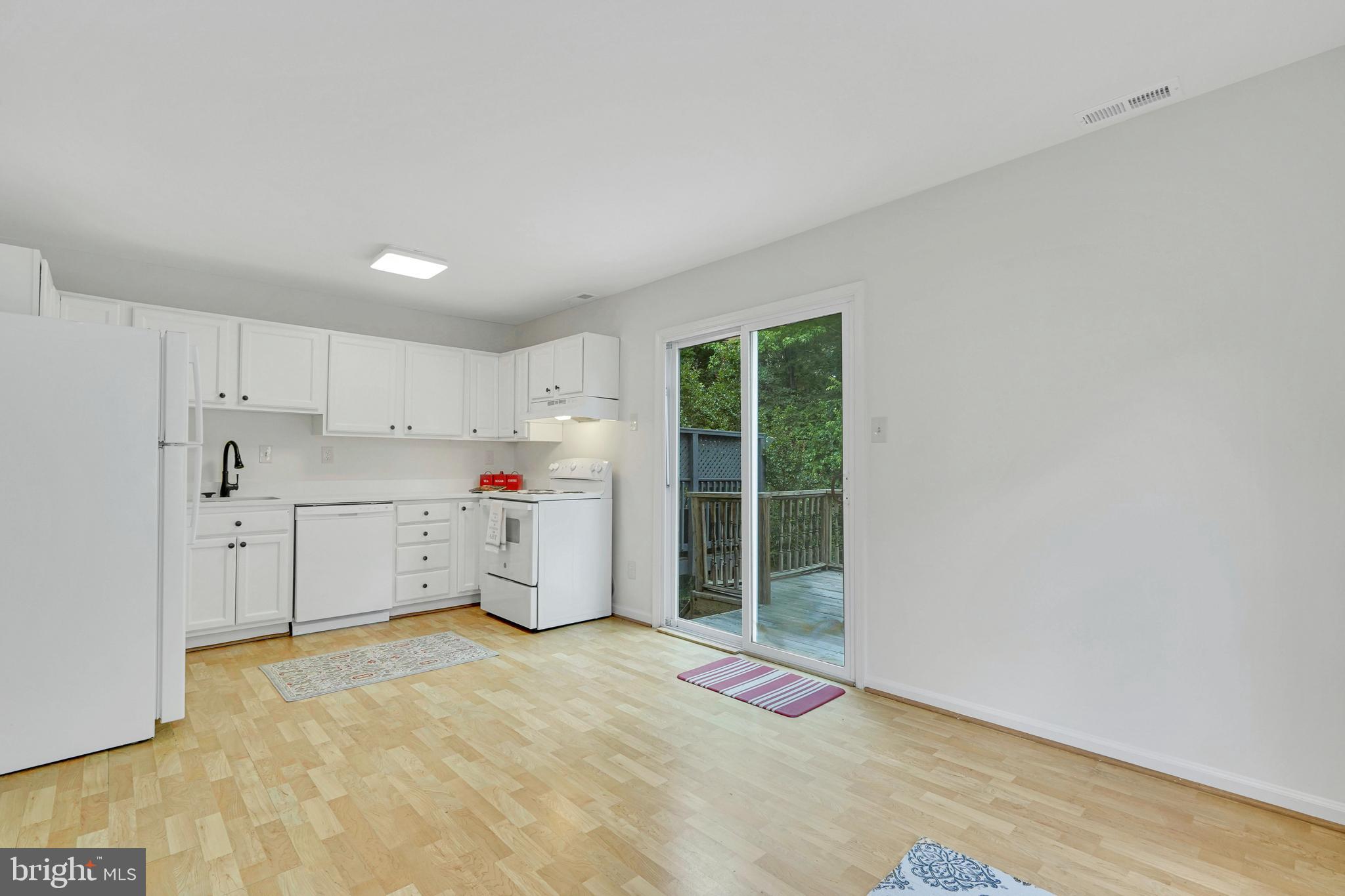 WOODLAWN MEWS - Residential