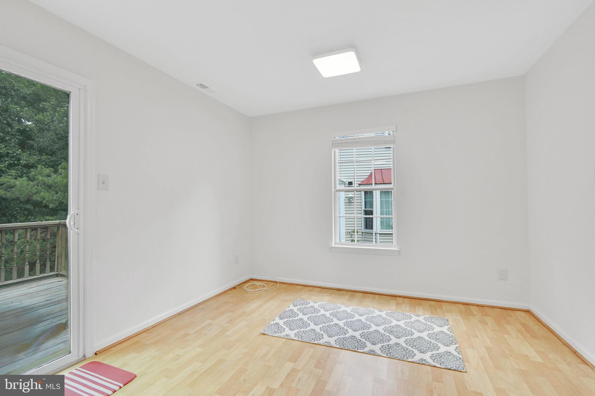 WOODLAWN MEWS - Residential