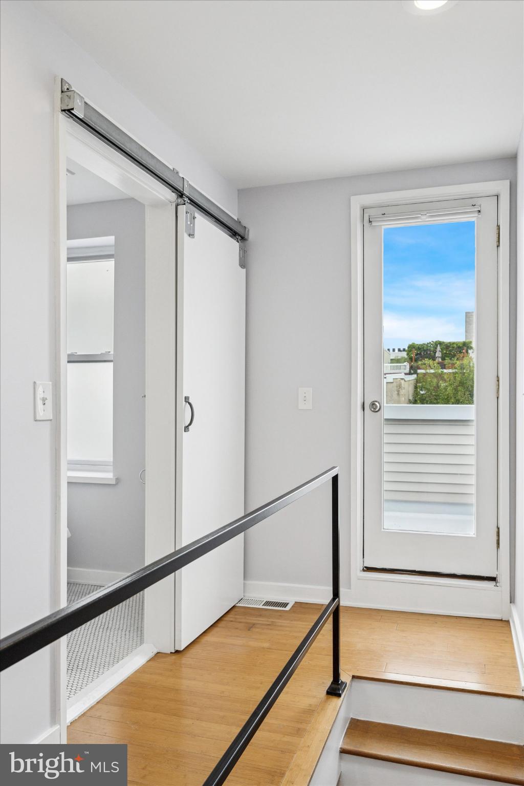 EAST KENSINGTON - Residential