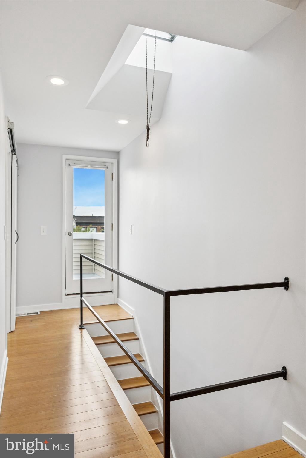 EAST KENSINGTON - Residential