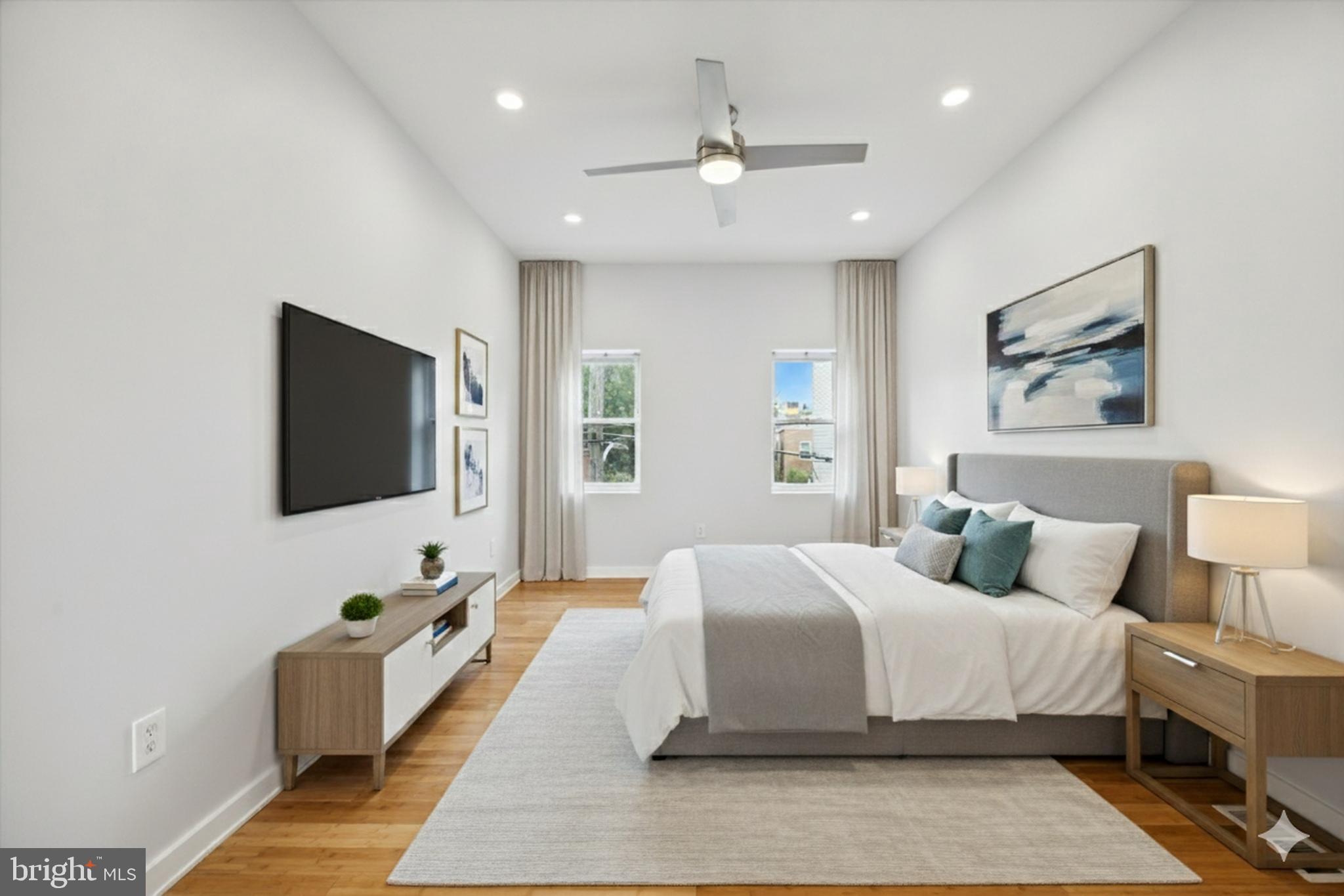 EAST KENSINGTON - Residential