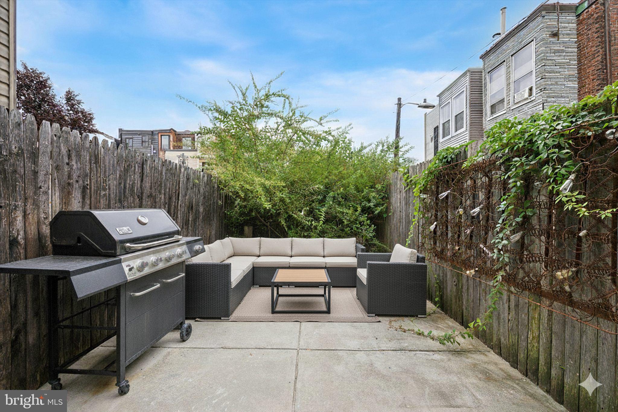 EAST KENSINGTON - Residential