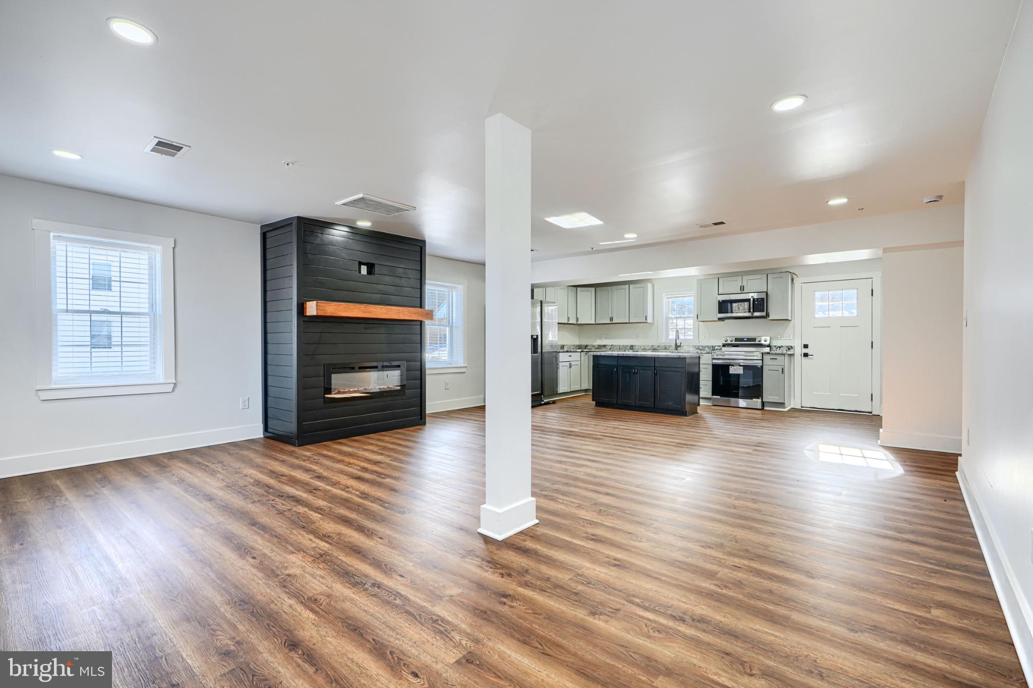 1359 PLEASANT VALLEY ROAD