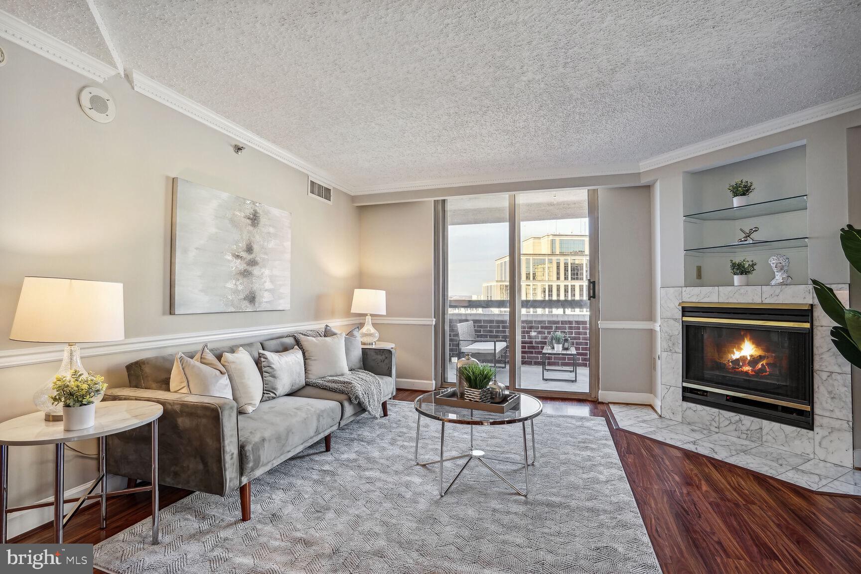 THE WILLIAMSBURG - Residential