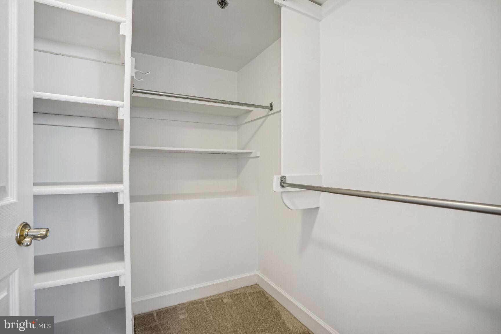 THE WILLIAMSBURG - Residential