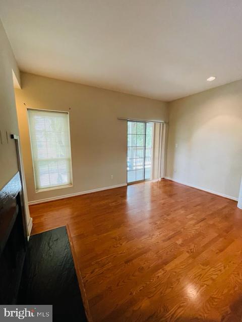 PENDERBROOK SQUARE CONDOMINIUMS - Residential Lease