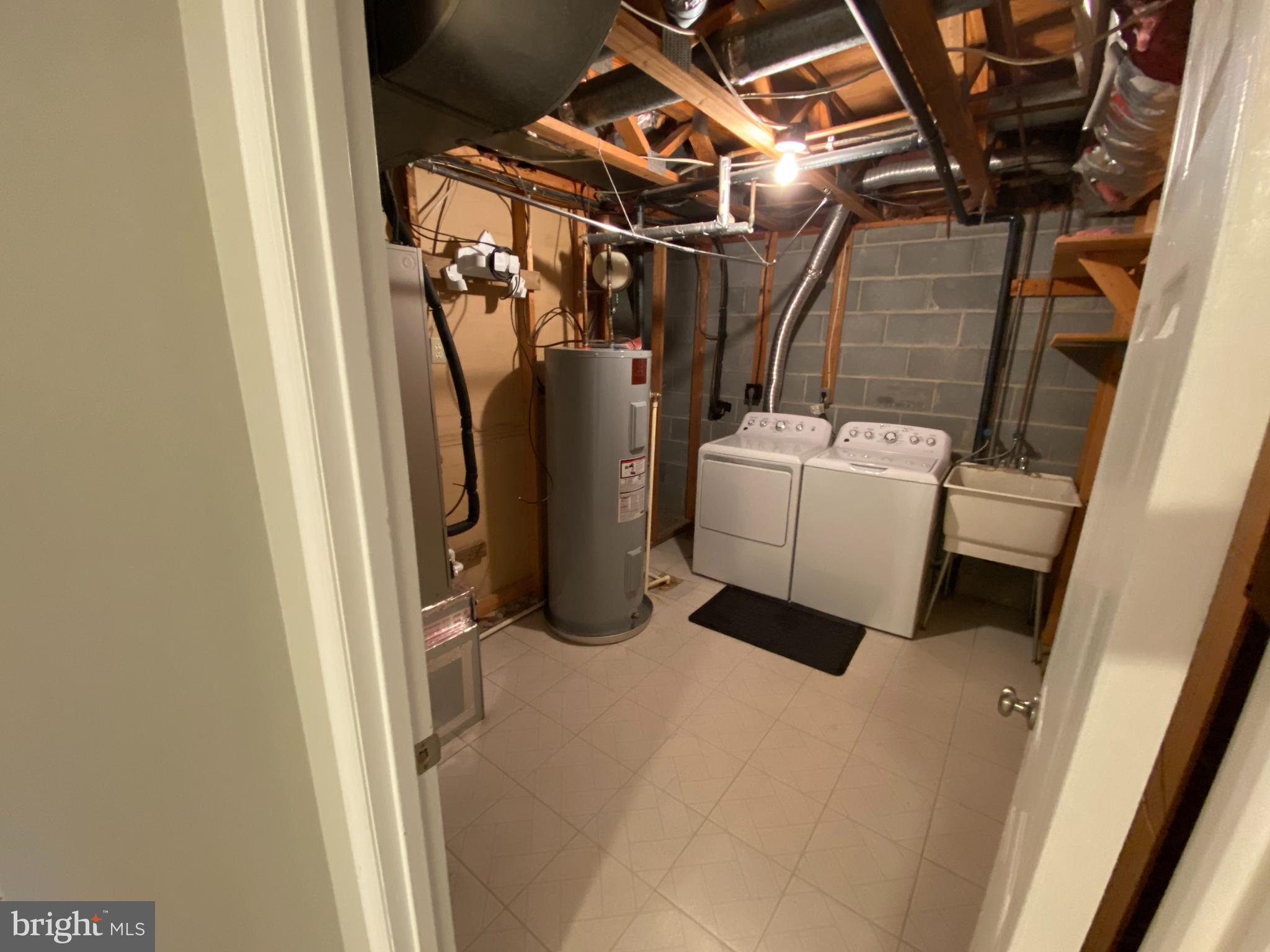 CARDINAL GLEN - Residential Lease