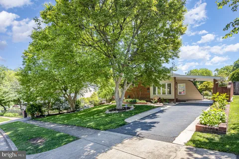 5511 Gwyn Place, Alexandria, VA MLS: VAFX2236312