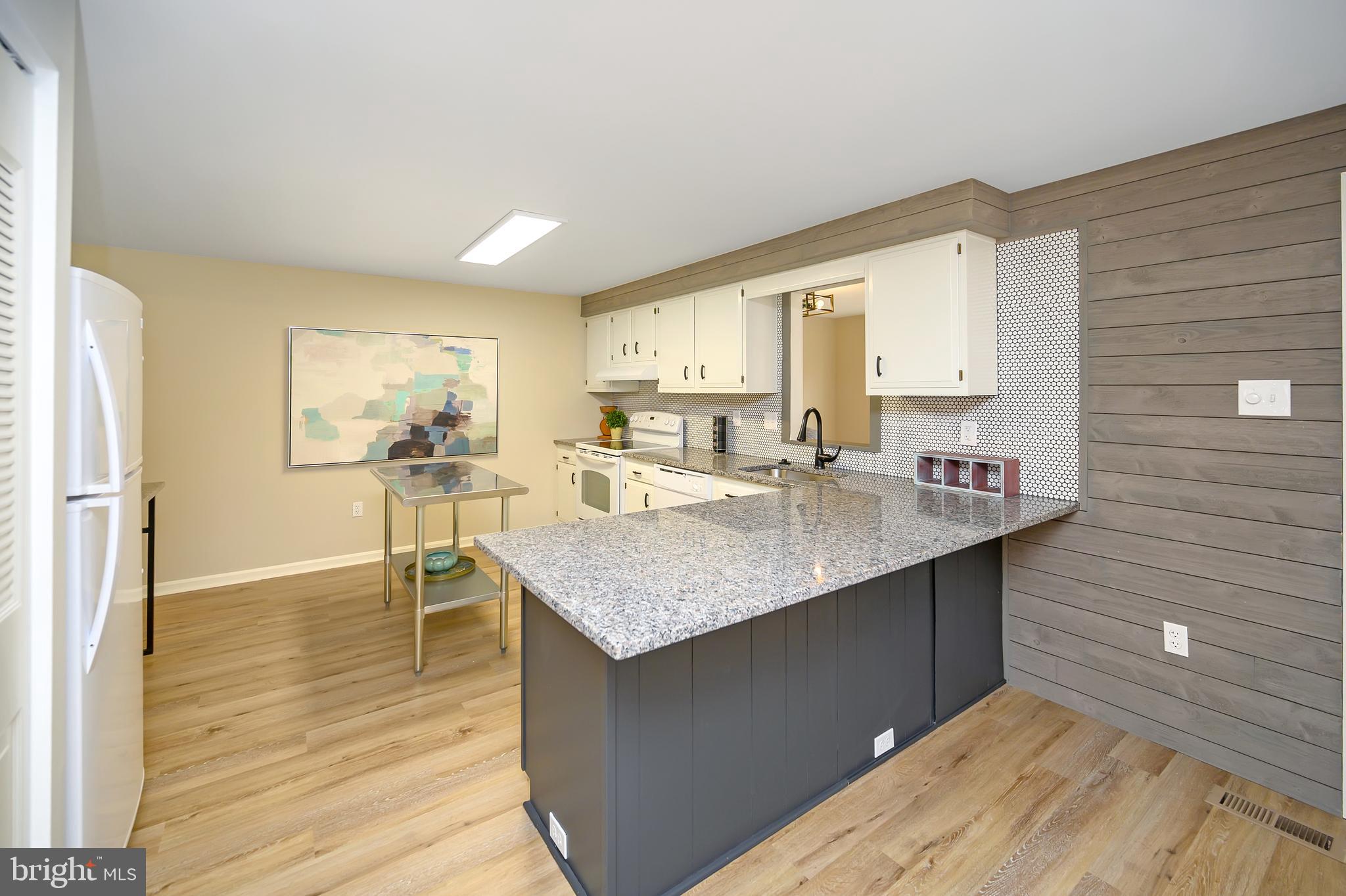 LAKE OF THE WOODS - Residential