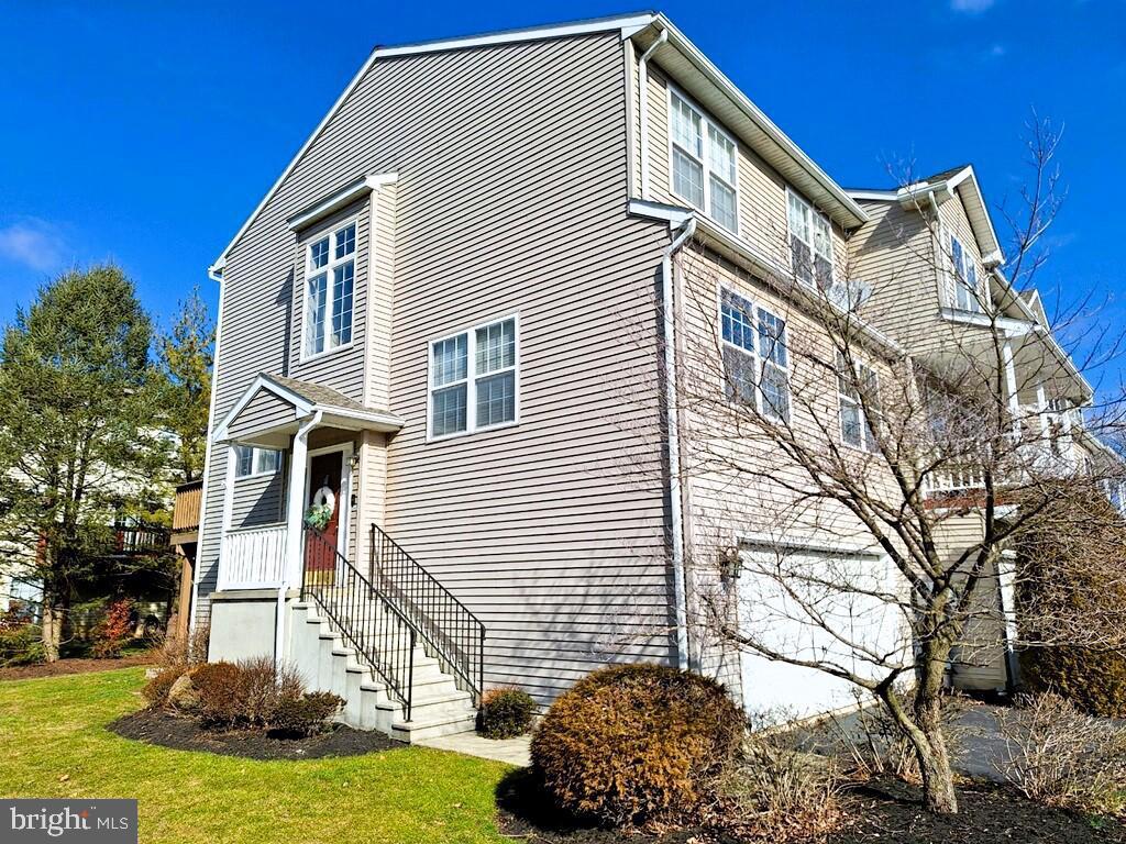 Lovely end row townhouse. Ground level patio and 2nd floor deck. Property located in small townhouse development in Annville, close to walking park, library, restaurants, and Lebanon Valley College. Very clean and in great condition. One block off Route 422. No Pets.