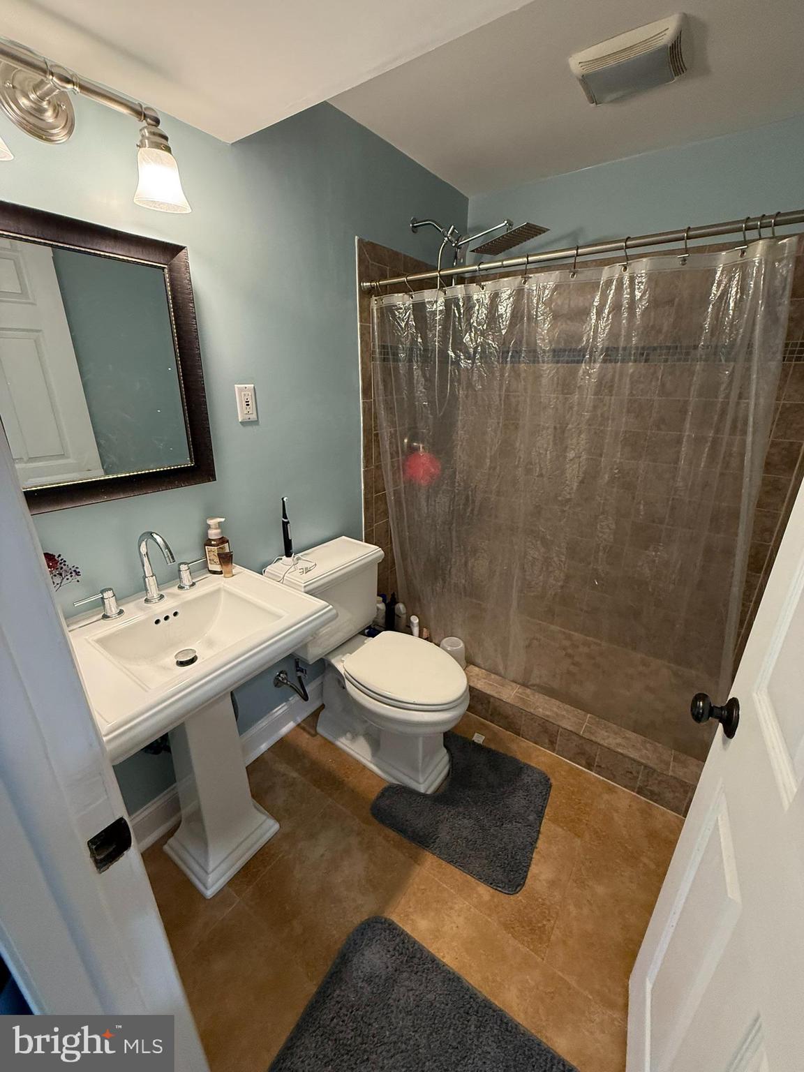 PLEASANT VALLEY - Residential Lease