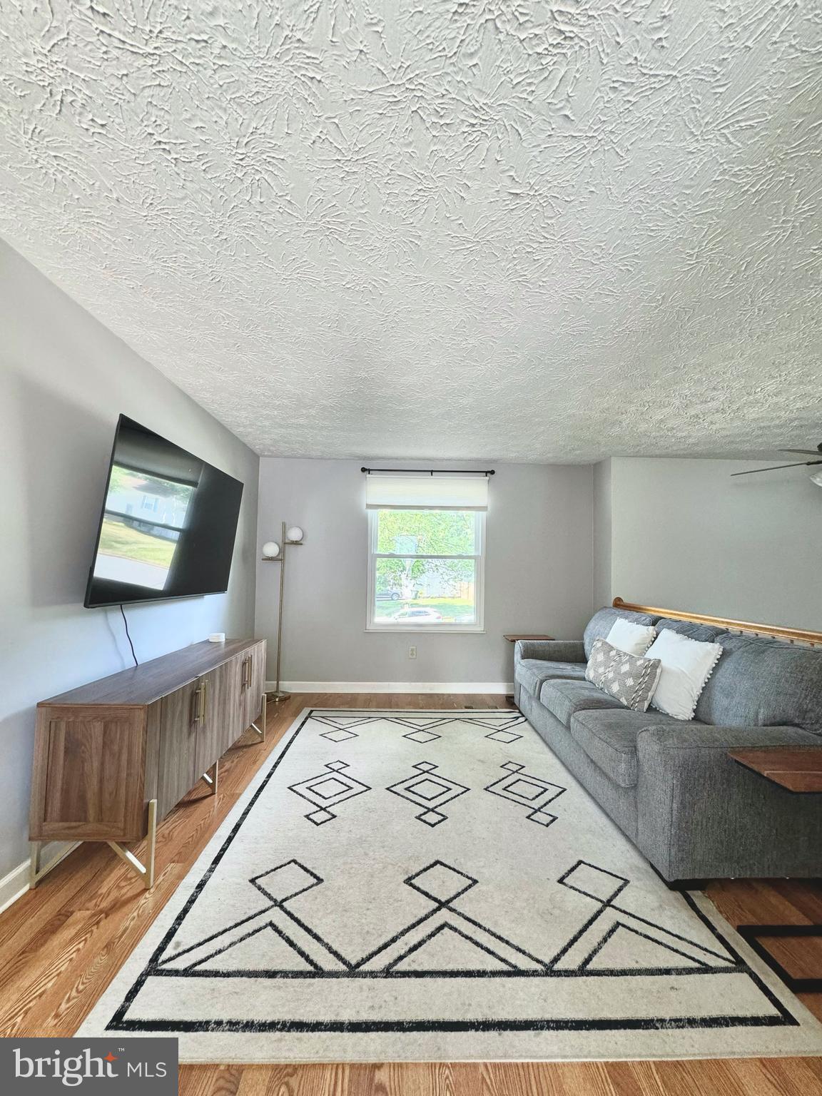 PLEASANT VALLEY - Residential Lease