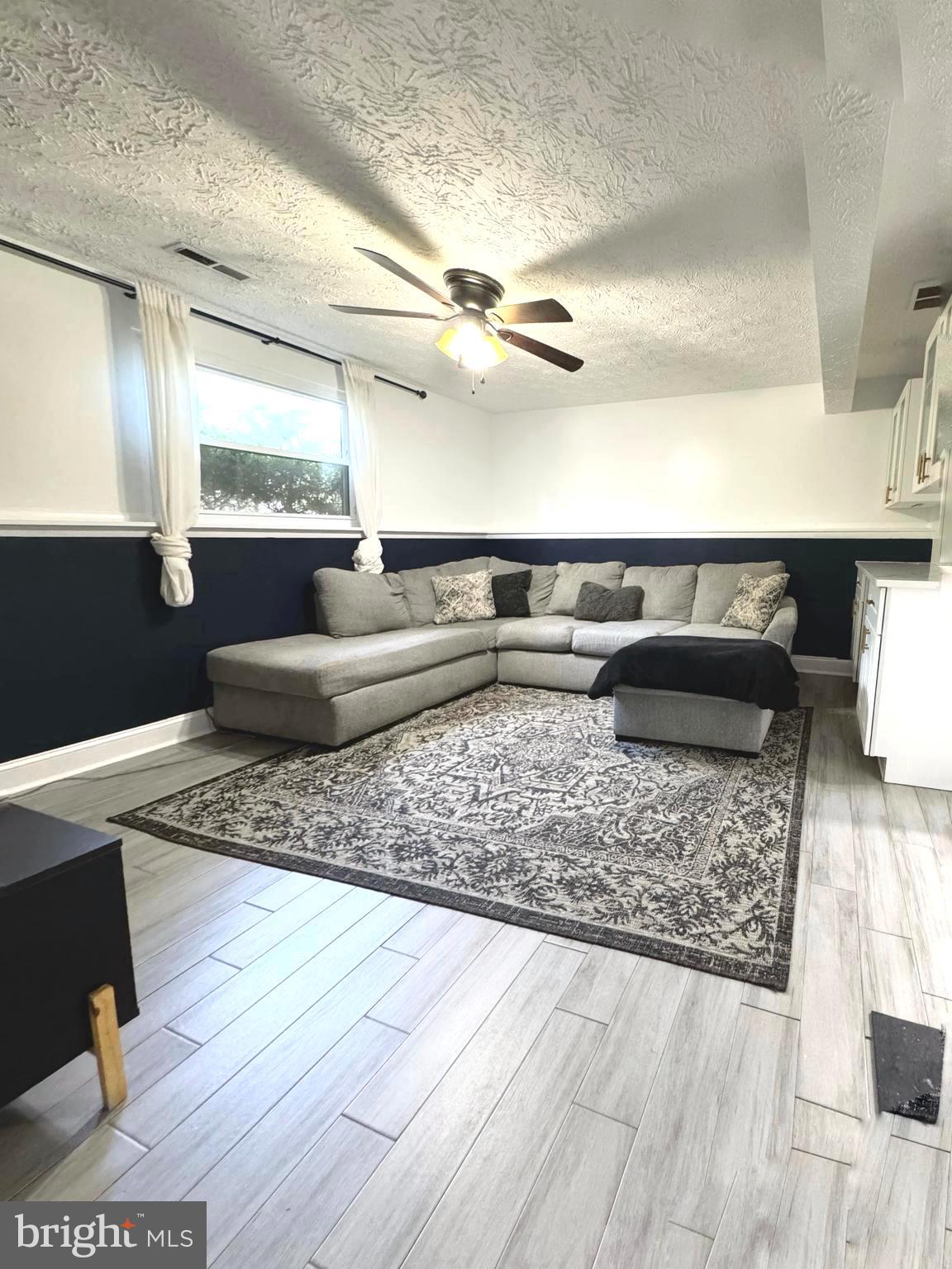 PLEASANT VALLEY - Residential Lease