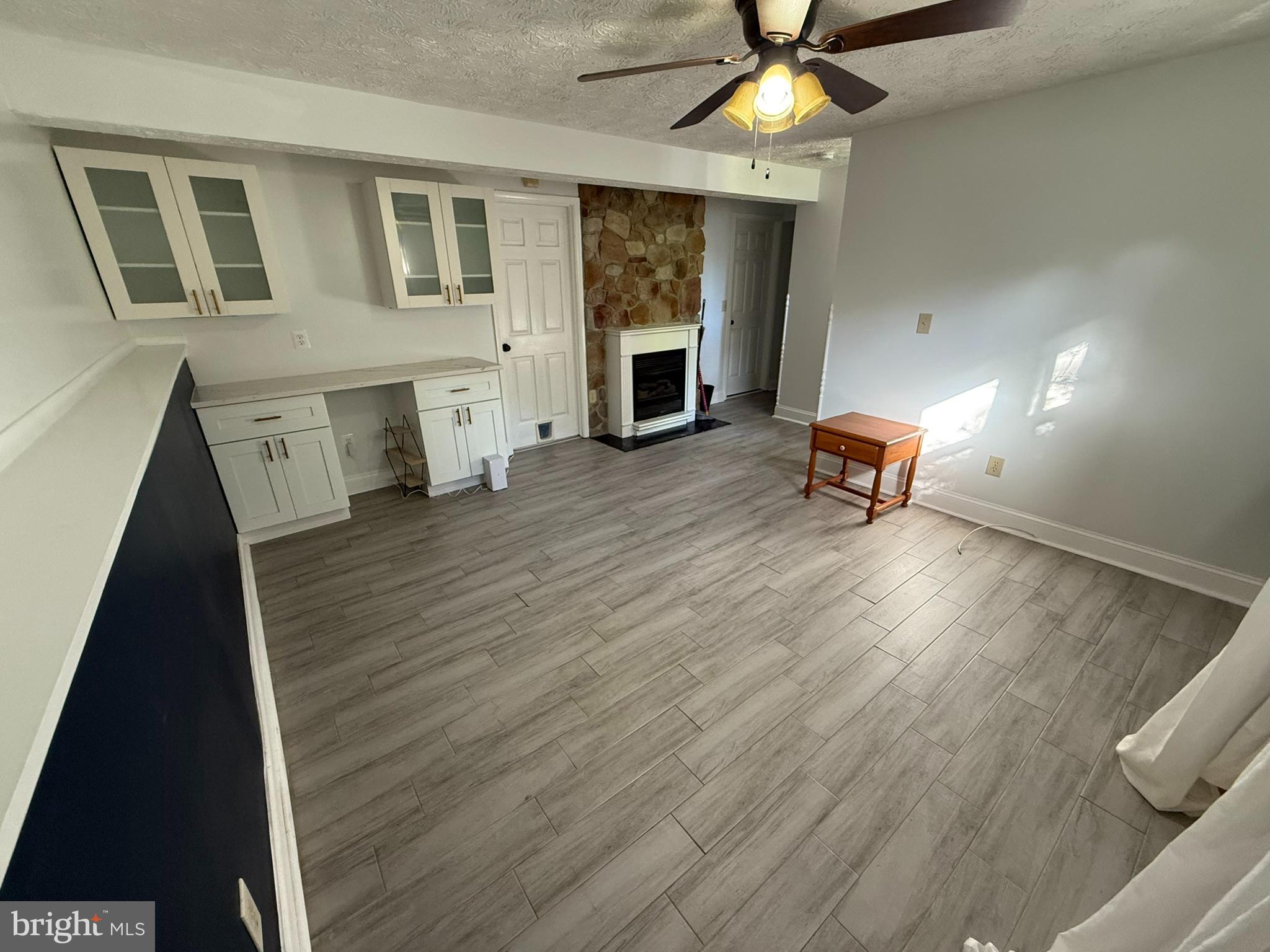 PLEASANT VALLEY - Residential Lease