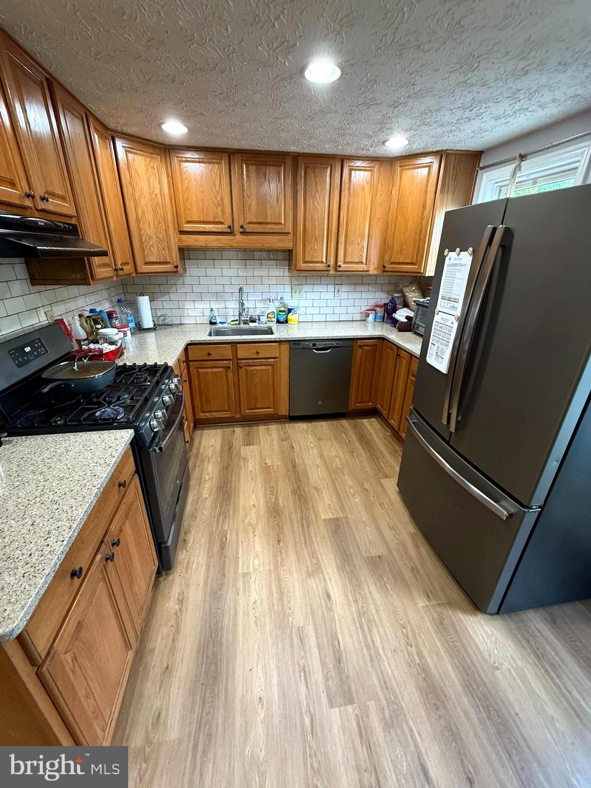 PLEASANT VALLEY - Residential Lease