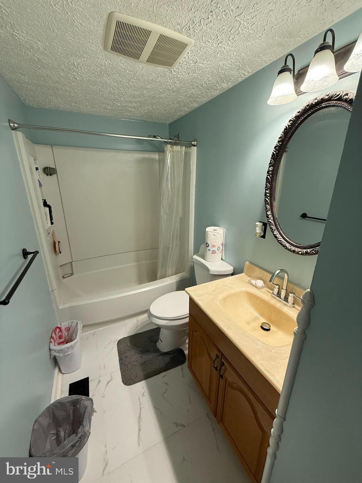 PLEASANT VALLEY - Residential Lease