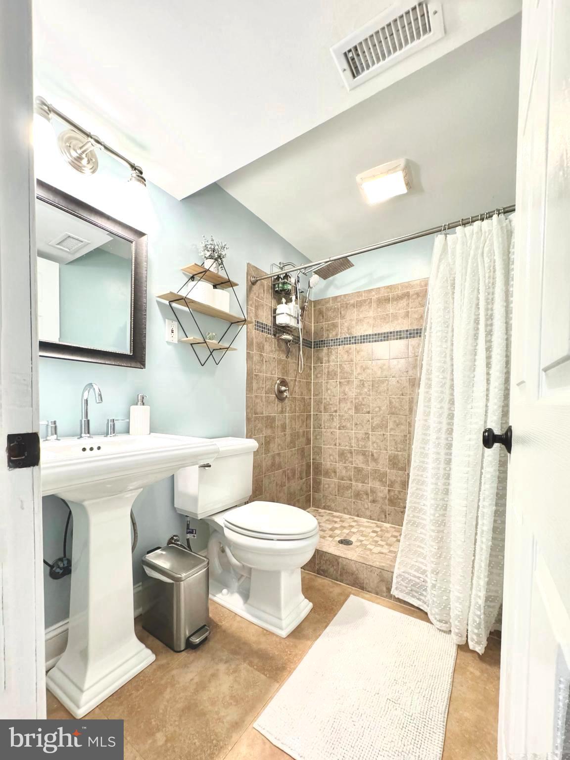 PLEASANT VALLEY - Residential Lease