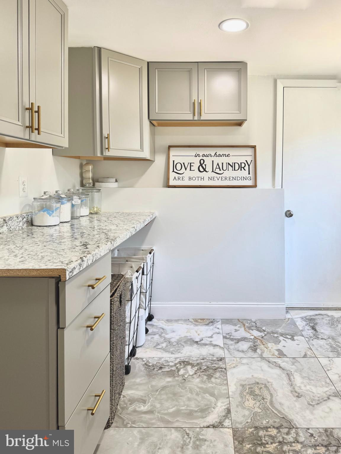 PLEASANT VALLEY - Residential Lease