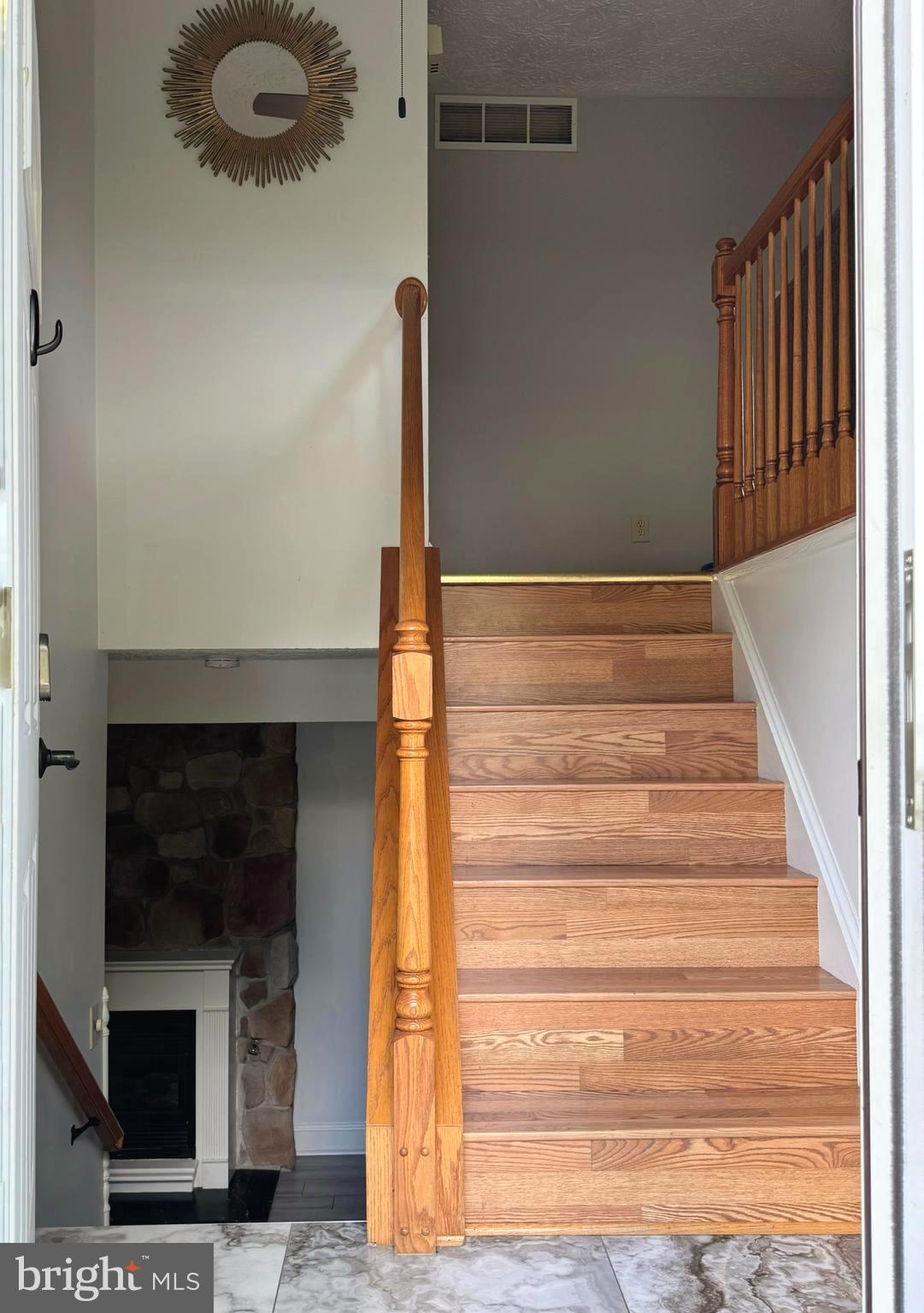 PLEASANT VALLEY - Residential Lease