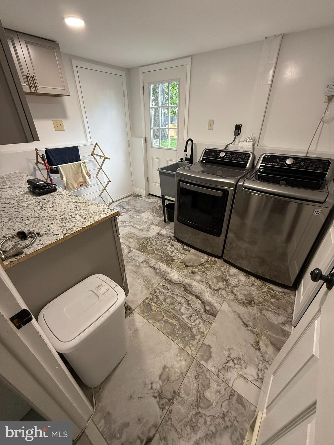 PLEASANT VALLEY - Residential Lease