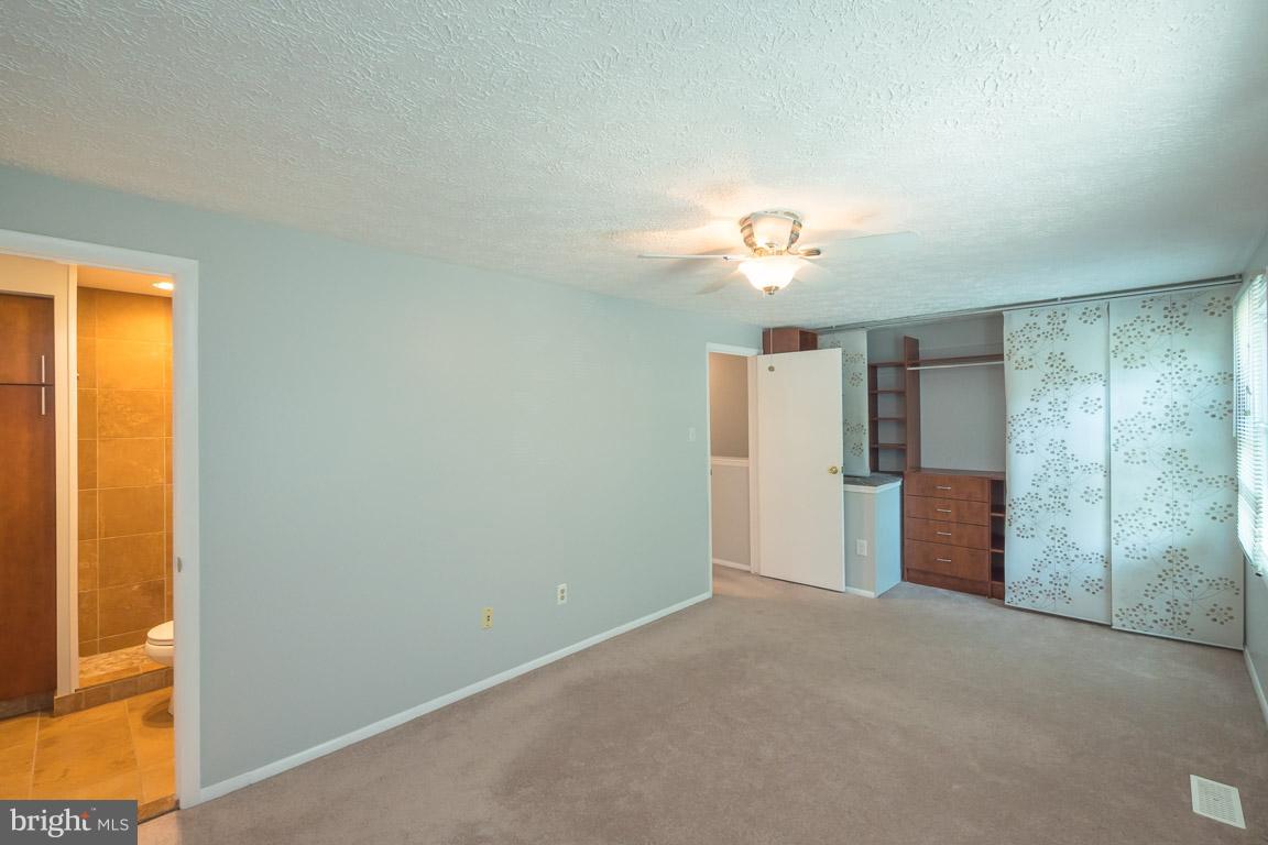 NEWINGTON FOREST - Residential